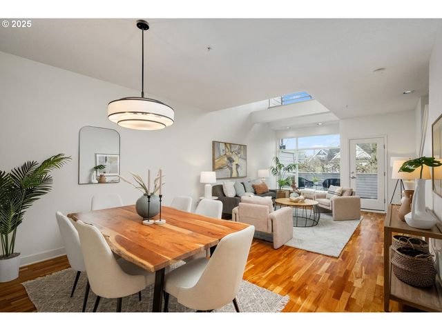 2327 Nw NORTHRUP St 12, Portland, OR 97210