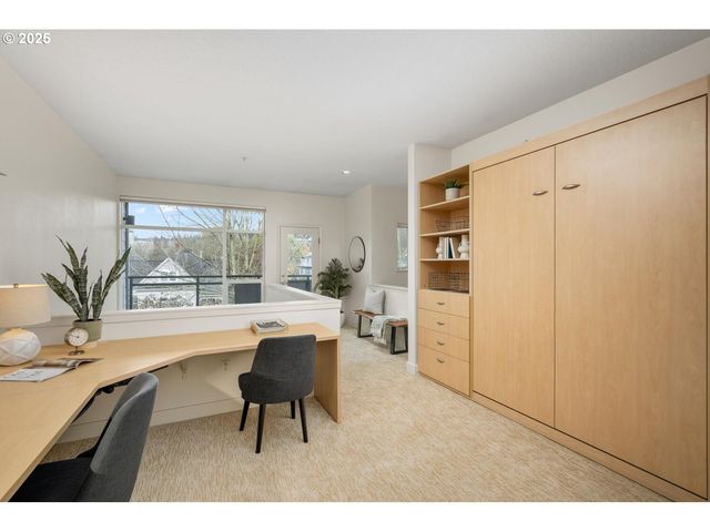 2327 Nw NORTHRUP St 12, Portland, OR 97210