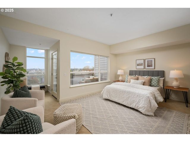 2327 Nw NORTHRUP St 12, Portland, OR 97210