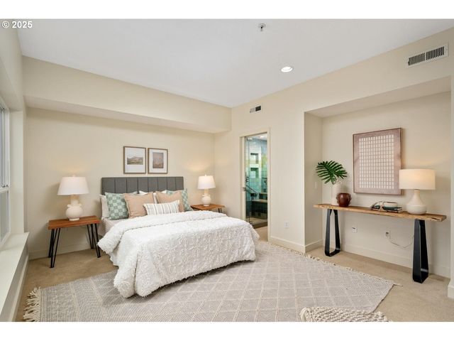 2327 Nw NORTHRUP St 12, Portland, OR 97210