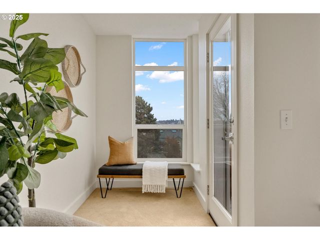 2327 Nw NORTHRUP St 12, Portland, OR 97210