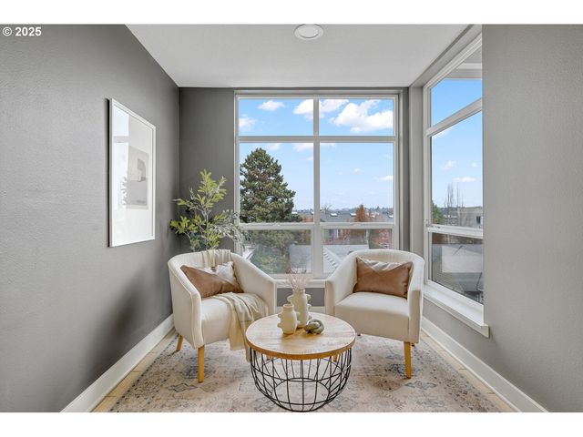 2327 Nw NORTHRUP St 12, Portland, OR 97210