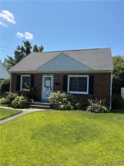 233 Russell Avenue, Salina, NY 13088