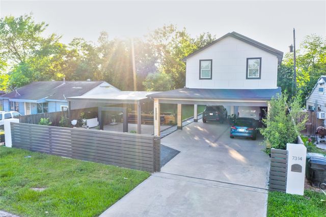 7314 Iwo Jima Road, Houston, TX 77033