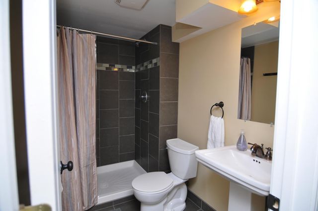 1015 26th Avenue SE B, Minneapolis, MN 55414