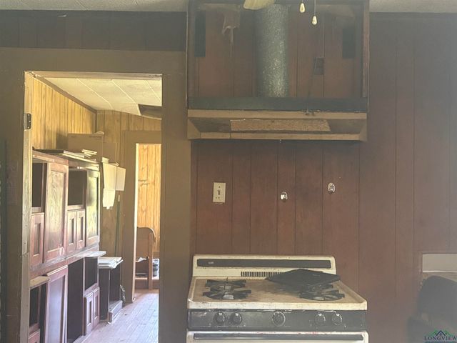 1502 Alpine, Longview, TX 75601