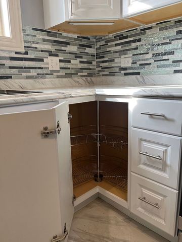 7438 S Champlain Avenue, Chicago, IL 60619