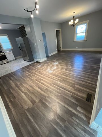 7438 S Champlain Avenue, Chicago, IL 60619