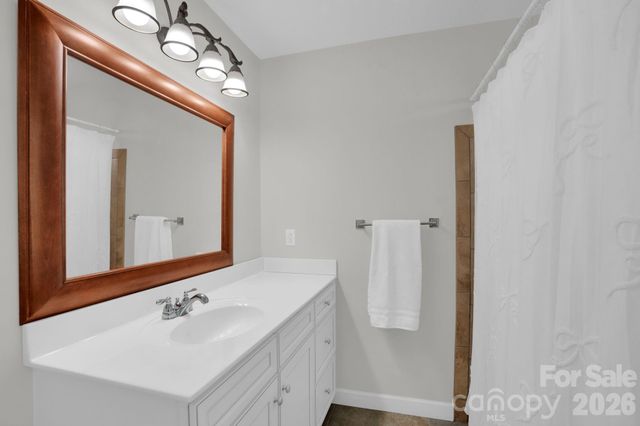 582 Harper Davis Road, Clover, SC 29710