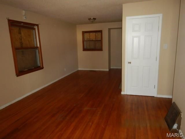 10331 Renfrew Drive, St Louis, MO 63137