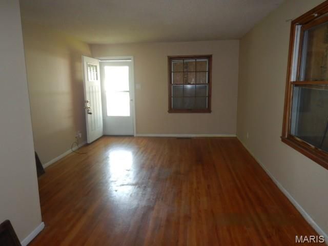 10331 Renfrew Drive, St Louis, MO 63137