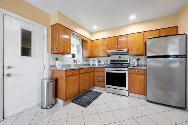 29 Brookridge Avenue, Eastchester, NY 10709
