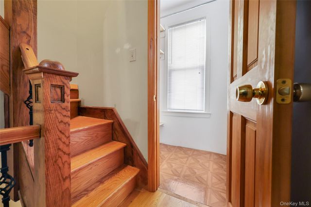 29 Brookridge Avenue, Eastchester, NY 10709