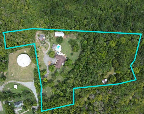 609 Cherokee Ave, Fayetteville, TN 37334