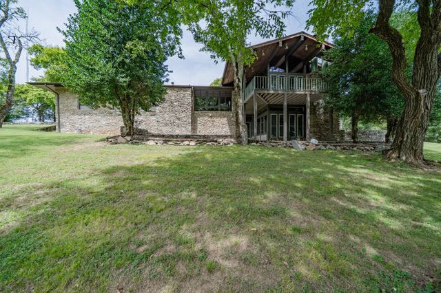 609 Cherokee Ave, Fayetteville, TN 37334