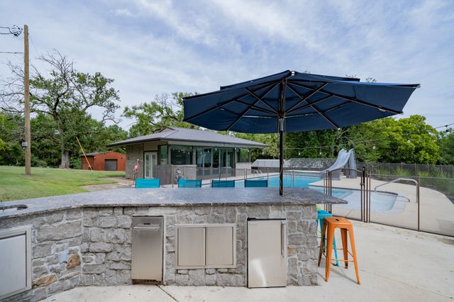 609 Cherokee Ave, Fayetteville, TN 37334