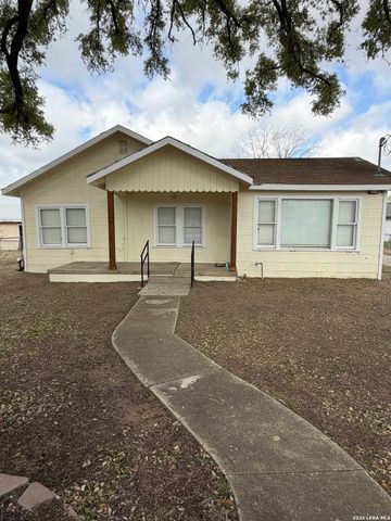 719 KELLY ST, Poteet, TX 78065