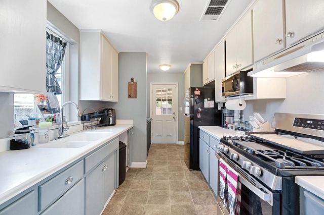 4619 N Clark Street, Fresno, CA 93726
