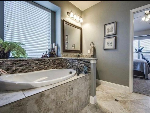 8229 Spitfire Trail, Aubrey, TX 76227