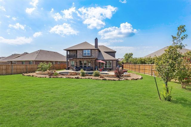 8229 Spitfire Trail, Aubrey, TX 76227