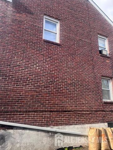 184 Lawrence Street, New Brunswick, NJ 08901