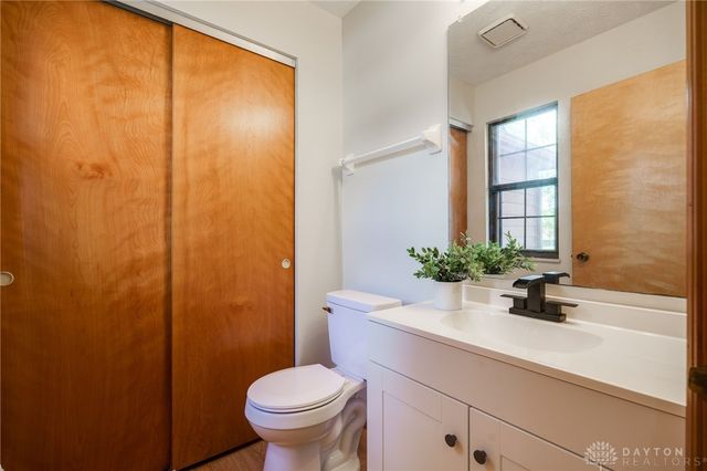 6297 Karlsridge Drive, Dayton, OH 45459