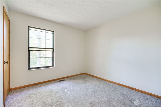 6297 Karlsridge Drive, Dayton, OH 45459