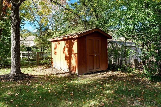 6297 Karlsridge Drive, Dayton, OH 45459