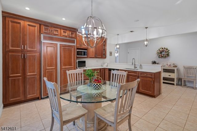 16 Lenape Trail, Montclair Twp., NJ 07043