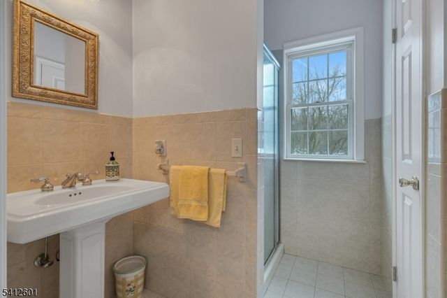 16 Lenape Trail, Montclair Twp., NJ 07043