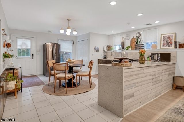 16 Lenape Trail, Montclair Twp., NJ 07043