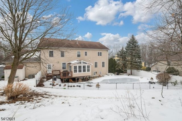 16 Lenape Trail, Montclair Twp., NJ 07043