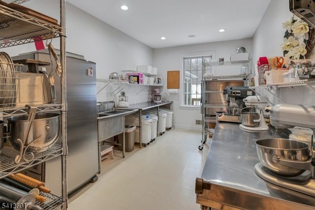 16 Lenape Trail, Montclair Twp., NJ 07043