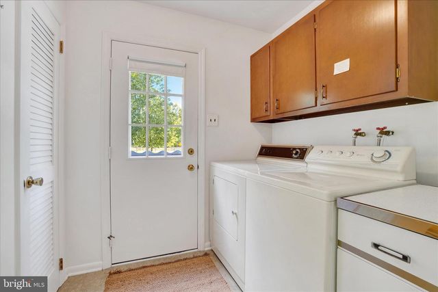 20 FOX RUN DR, York, PA 17403