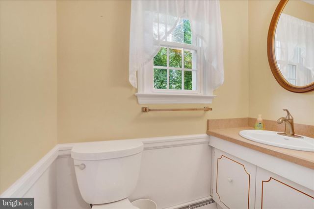 20 FOX RUN DR, York, PA 17403