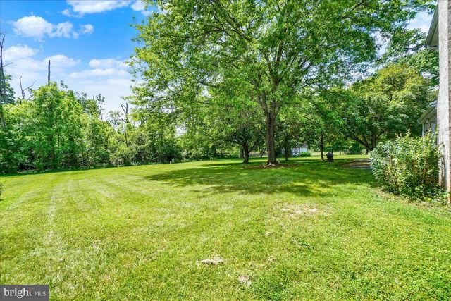 20 FOX RUN DR, York, PA 17403