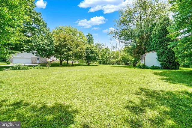 20 FOX RUN DR, York, PA 17403