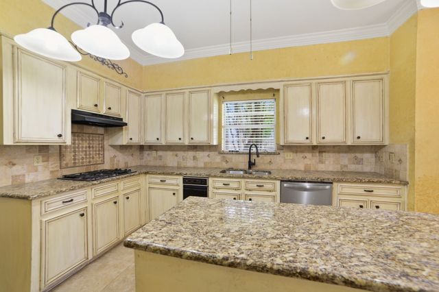 30 Fairmont Circle, Bossier City, LA 71111