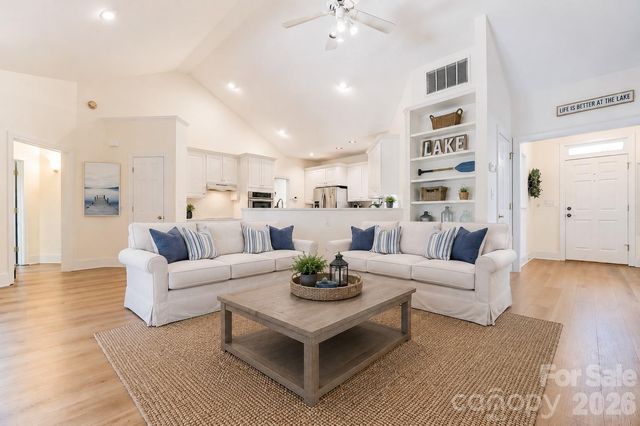 246 Canvasback Road, Mooresville, NC 28117