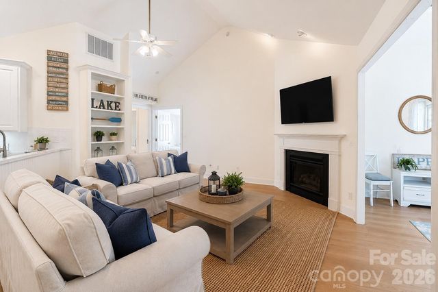 246 Canvasback Road, Mooresville, NC 28117