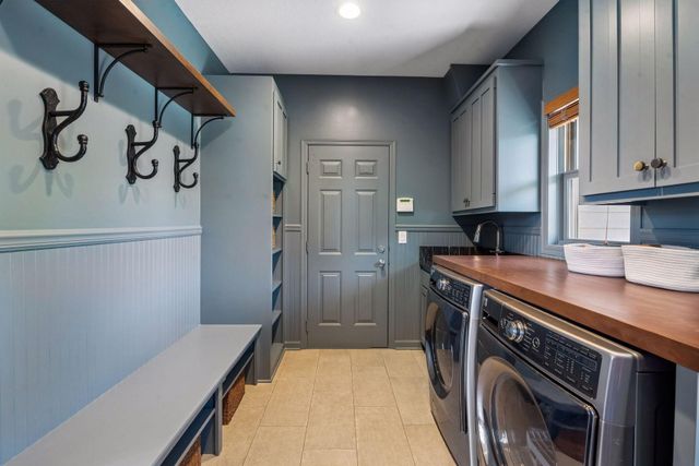 26950 Marsh Pointe Court, Shorewood, MN 55331