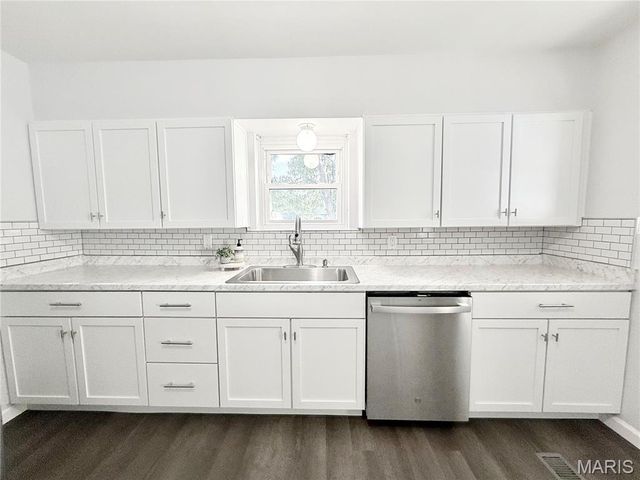 405 W 9th Street, Hermann, MO 65041