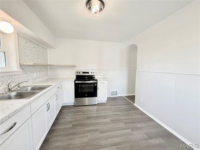 405 W 9th Street, Hermann, MO 65041