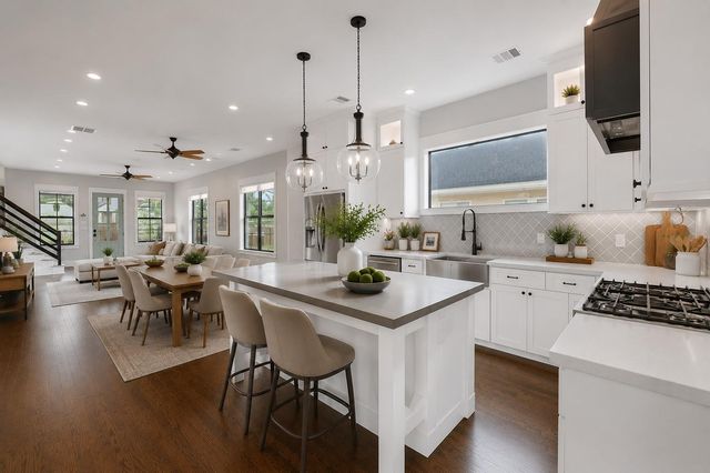 914 Robbie Street, Houston, TX 77009