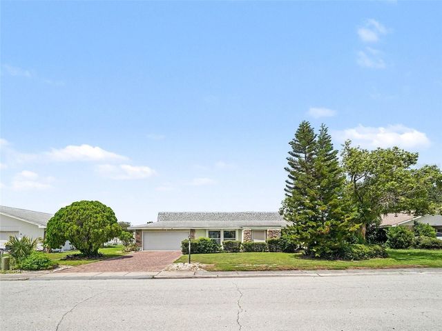 1513 NEW BEDFORD DRIVE, Sun City Center, FL 33573