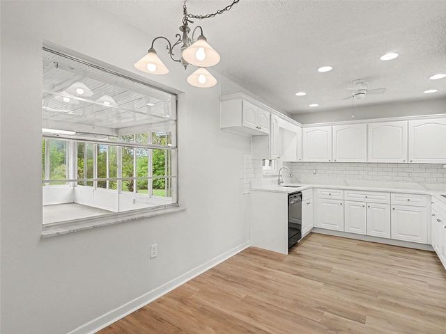 1513 NEW BEDFORD DRIVE, Sun City Center, FL 33573