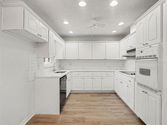 1513 NEW BEDFORD DRIVE, Sun City Center, FL 33573