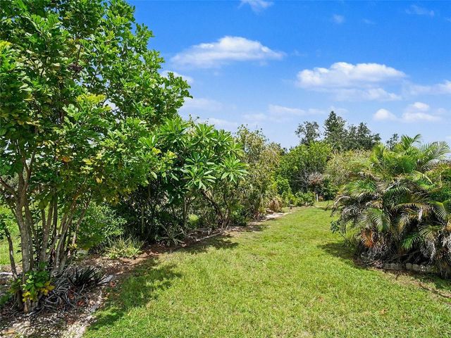 1513 NEW BEDFORD DRIVE, Sun City Center, FL 33573