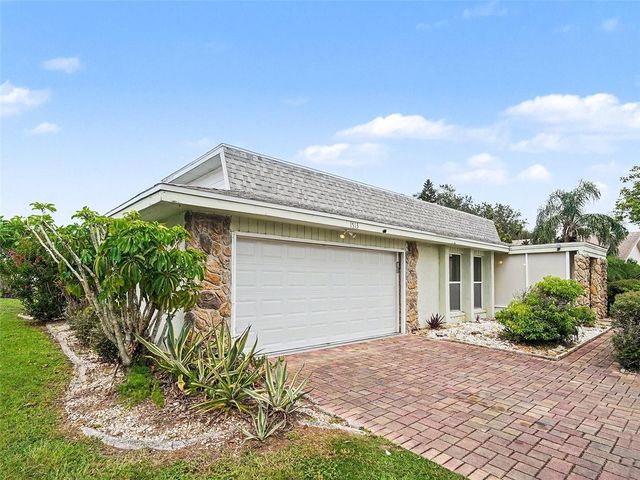 1513 NEW BEDFORD DRIVE, Sun City Center, FL 33573