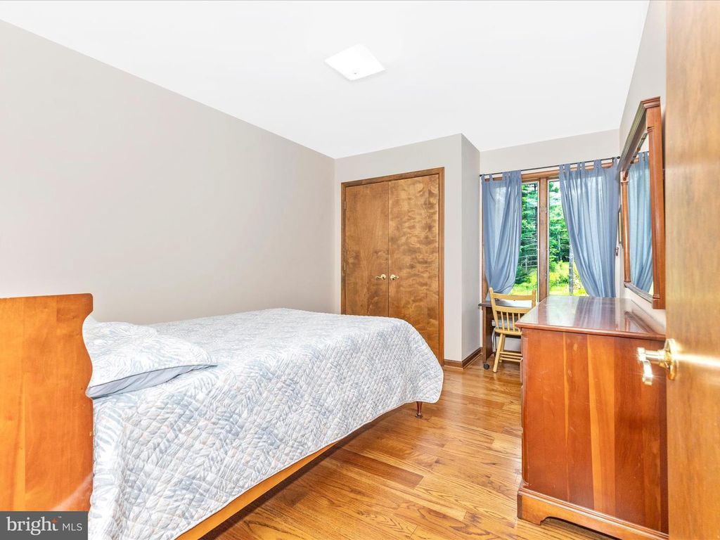 Image 25 of property listing at 10334 HARP RD, Walkersville, MD 21793